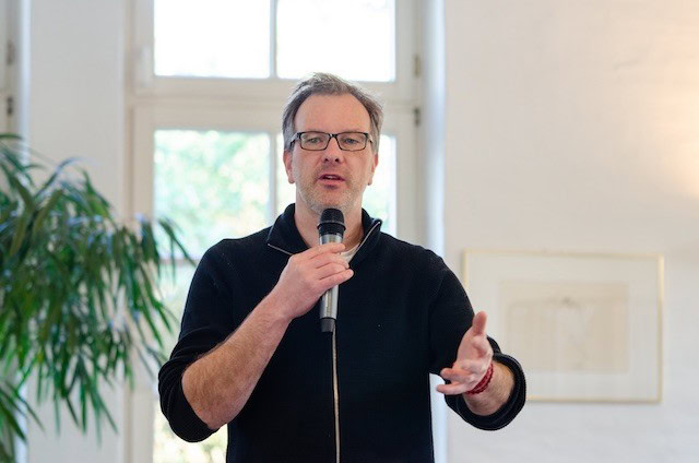 martin lieske mit mikrofon